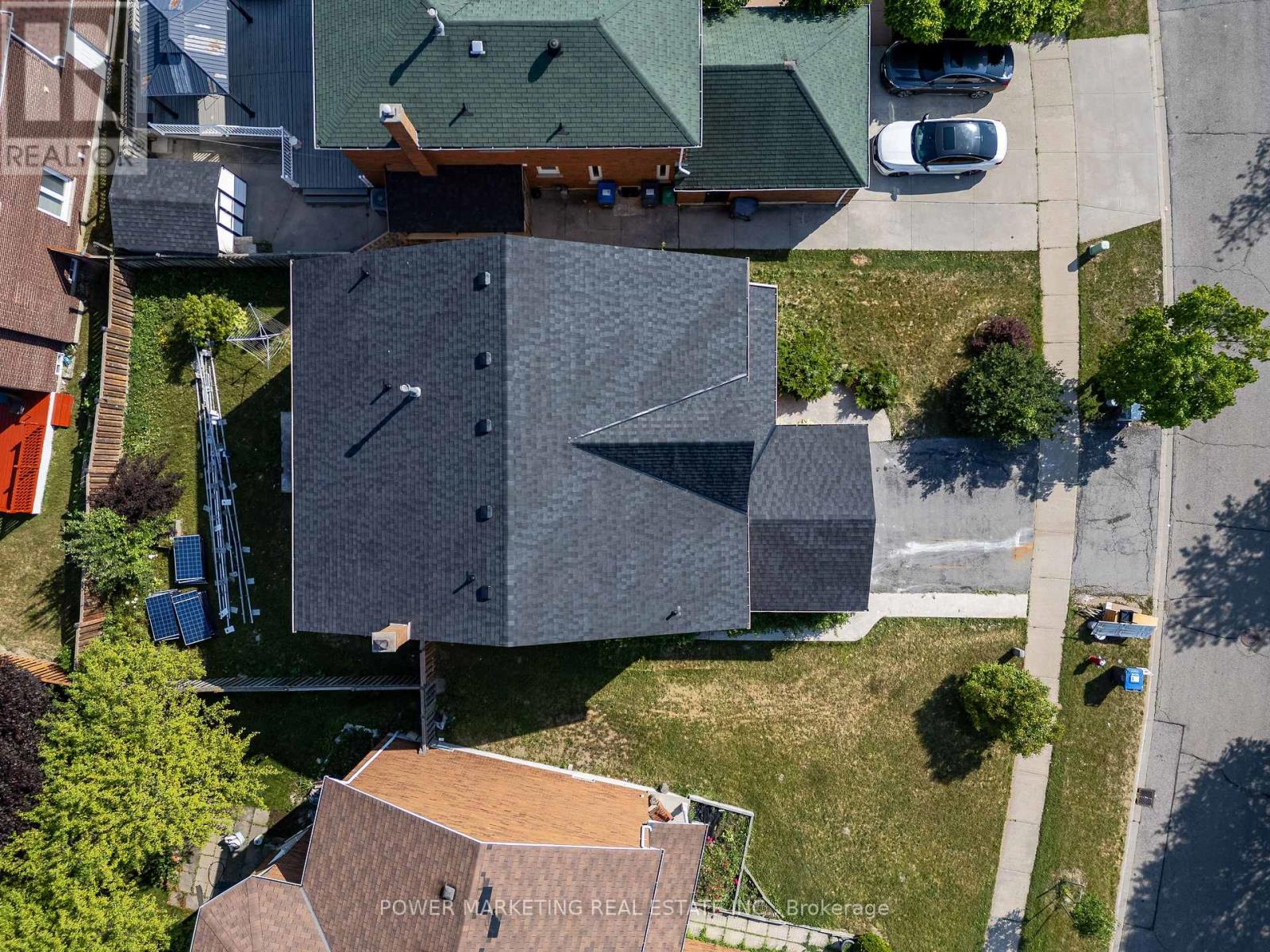 3 Newbury Crescent, Brampton (Westgate), Ontario  L6S 5L7 - Photo 44 - W12410372