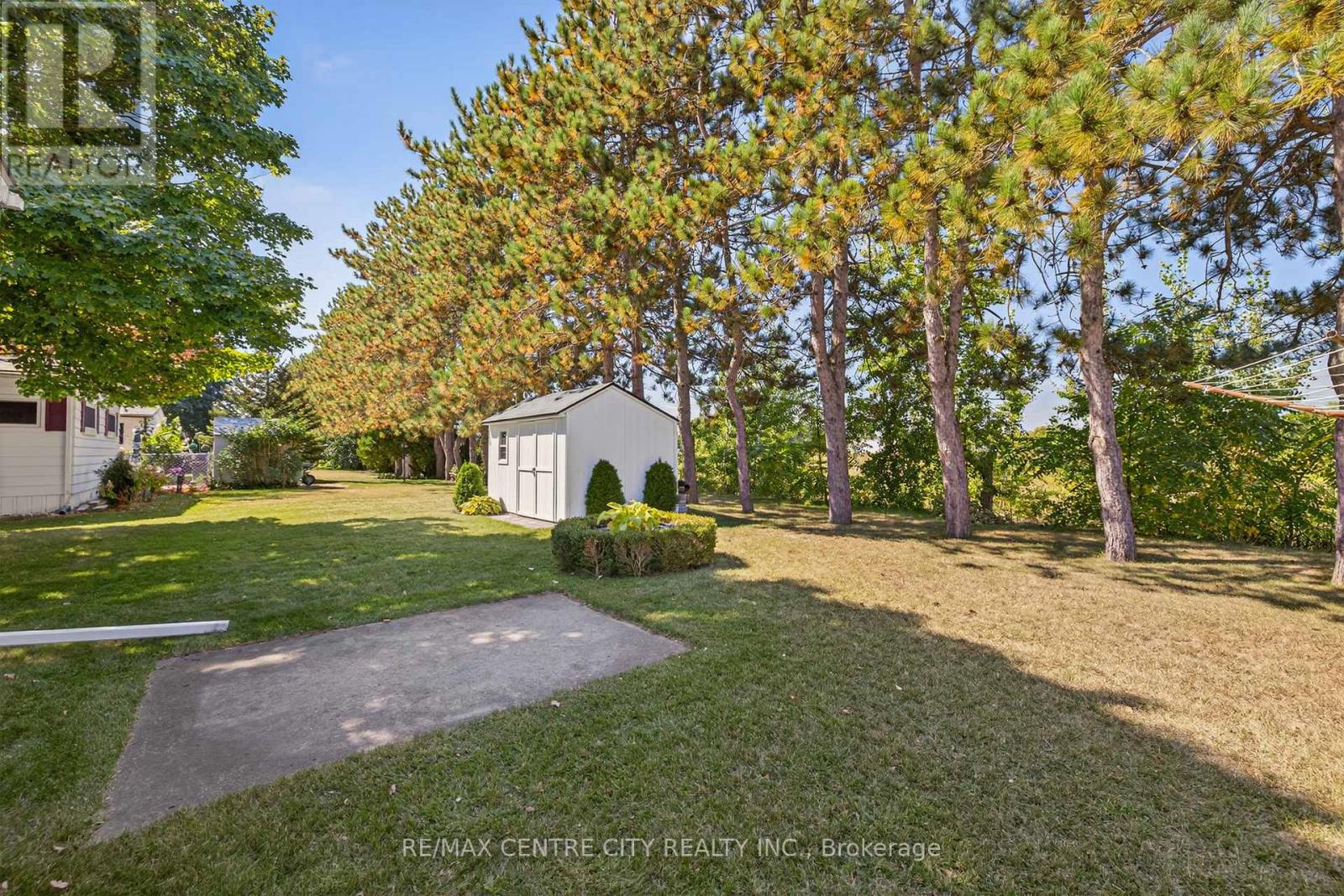 19 Miller Street, Strathroy-Caradoc, Ontario  N7G 3P4 - Photo 44 - X12410411
