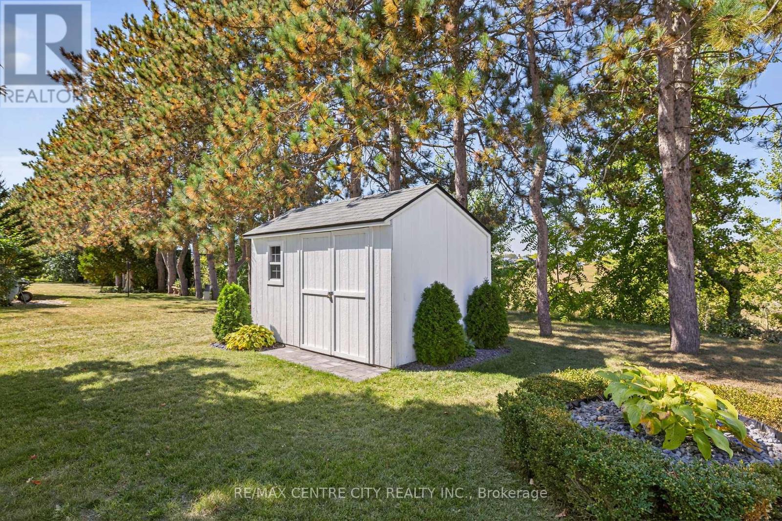 19 Miller Street, Strathroy-Caradoc, Ontario  N7G 3P4 - Photo 45 - X12410411