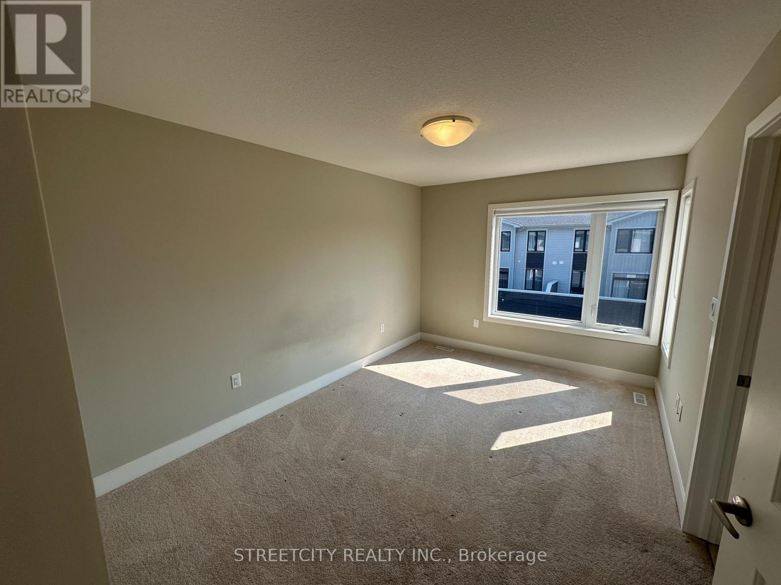 29 - 177 Edgevalley Road, London East, Ontario  N5V 0C5 - Photo 13 - X12410419