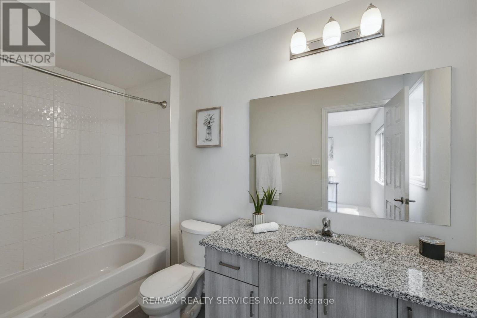 49 Bayardo Drive, Oshawa (Windfields), Ontario  L1L 0V2 - Photo 22 - E12410237