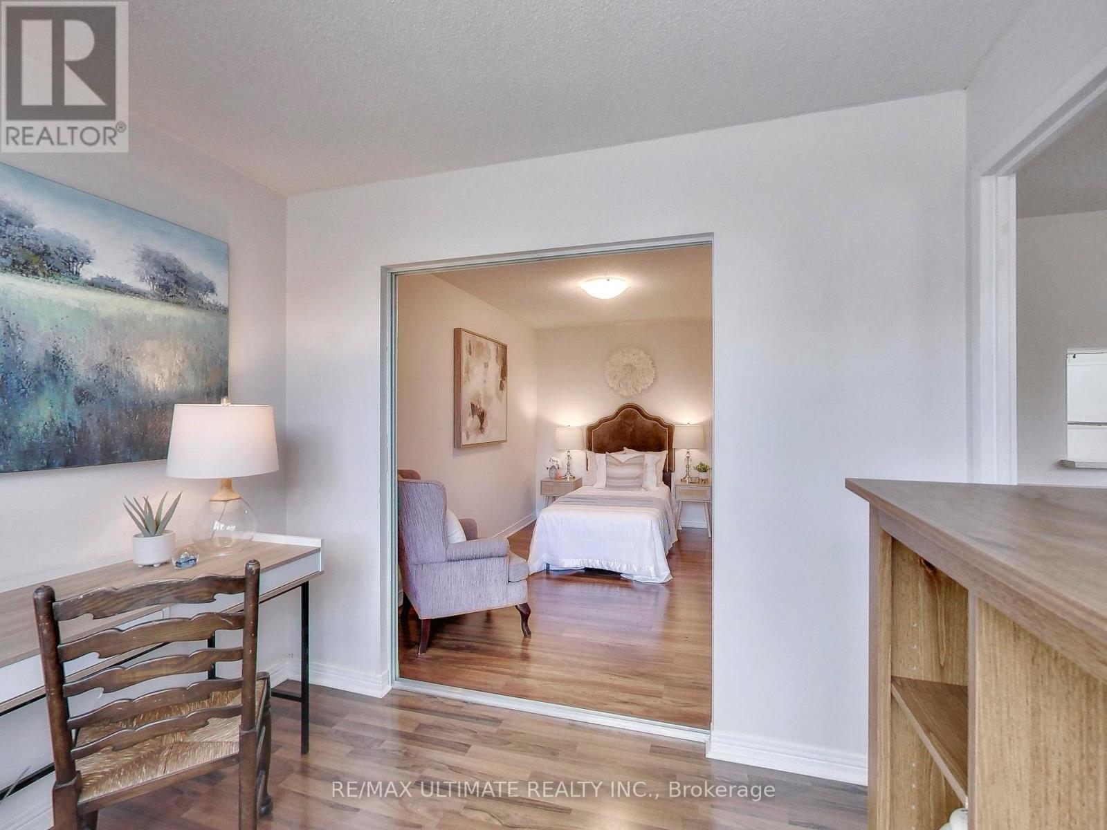 101 - 30 Wilson Street, Markham (Old Markham Village), Ontario  L3P 1N1 - Photo 11 - N12401218
