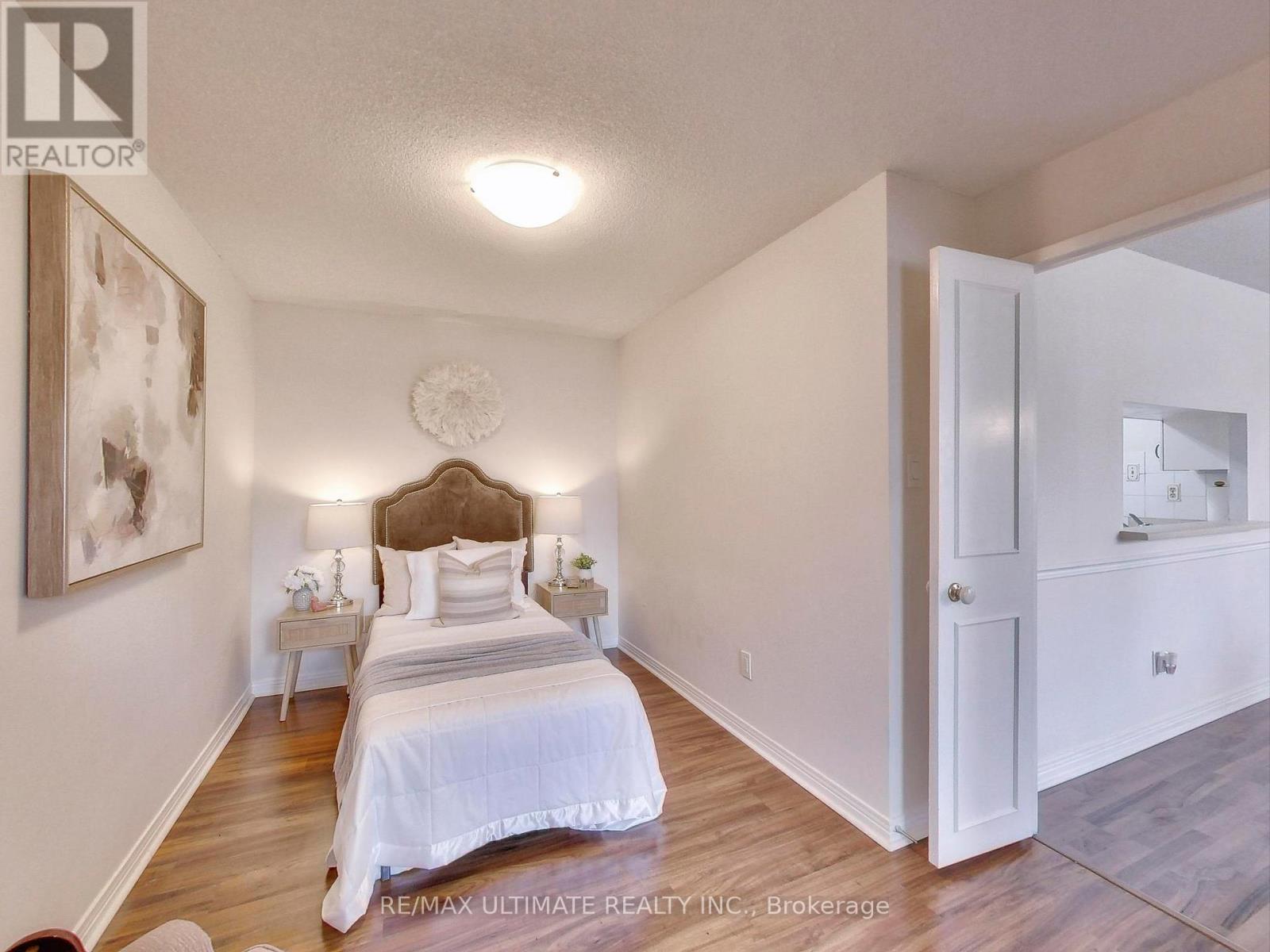 101 - 30 Wilson Street, Markham (Old Markham Village), Ontario  L3P 1N1 - Photo 14 - N12401218