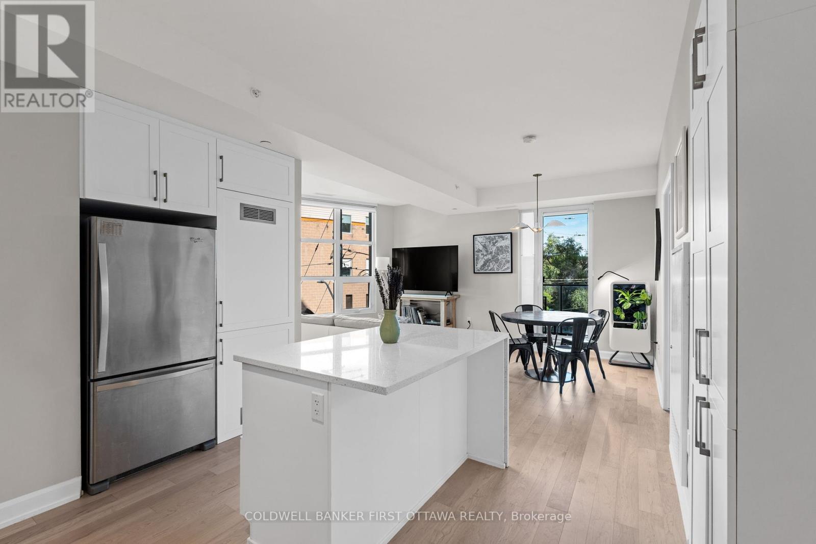 303 - 10 Rosemount Avenue, Ottawa, Ontario  K1Y 4G9 - Photo 8 - X12410320
