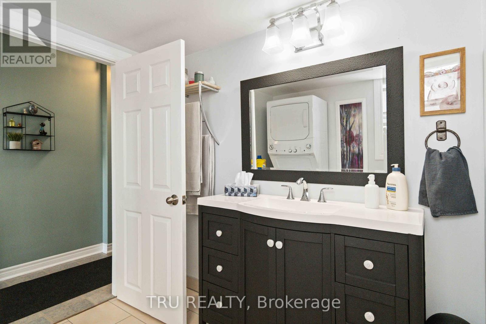 8665 Marvelville Road, Ottawa, Ontario  K0A 2P0 - Photo 5 - X12410329