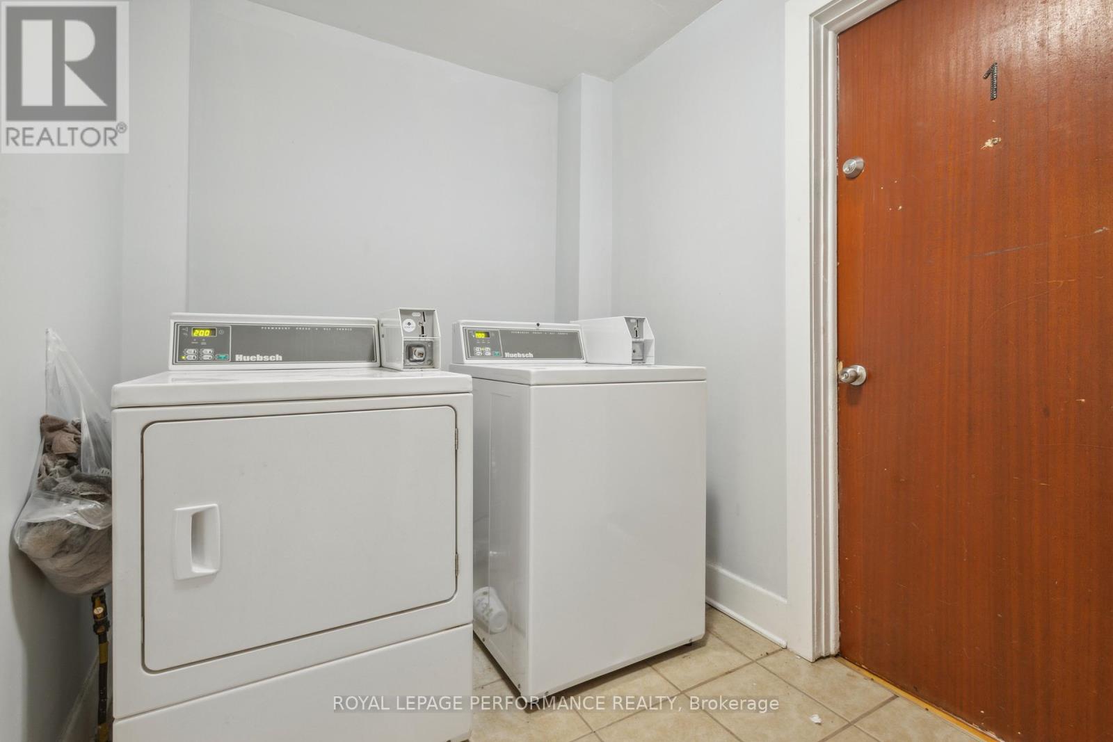 76-78-80 Cambridge Street N, Ottawa, Ontario  K1R 7A7 - Photo 23 - X12410334