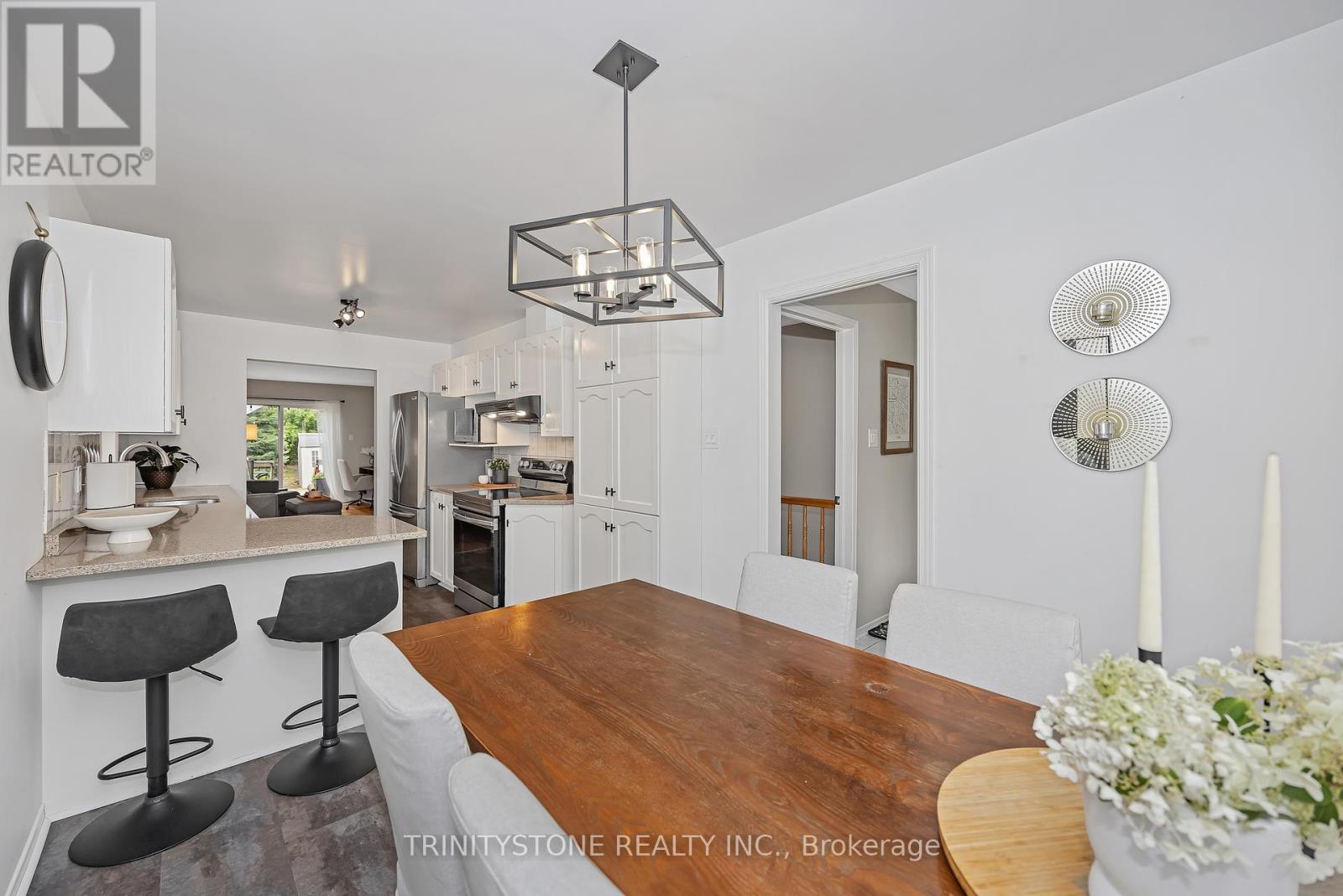 6127 Abbott Street E, Ottawa, Ontario  K2S 1V5 - Photo 10 - X12410339