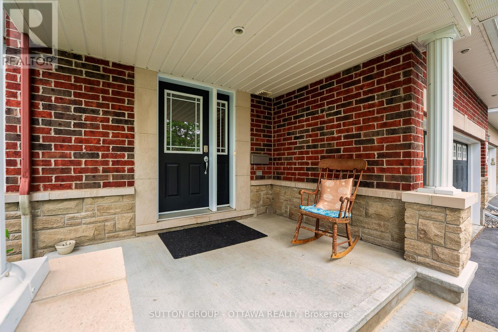 354 Haileybury Street, Ottawa, Ontario  K2J 0N5 - Photo 3 - X12410435