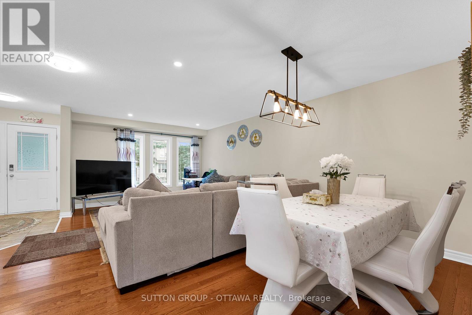 354 Haileybury Street, Ottawa, Ontario  K2J 0N5 - Photo 6 - X12410435