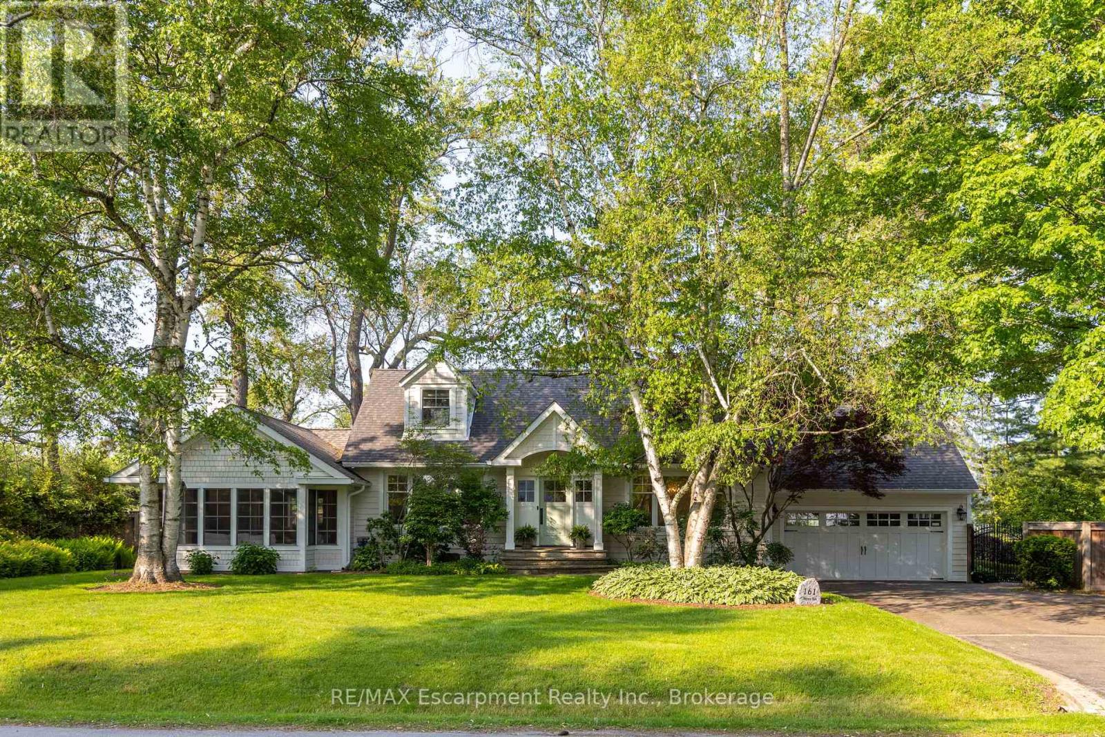 161 Dianne Avenue, Oakville, Ontario  L6J 4G8 - Photo 8 - W12410440