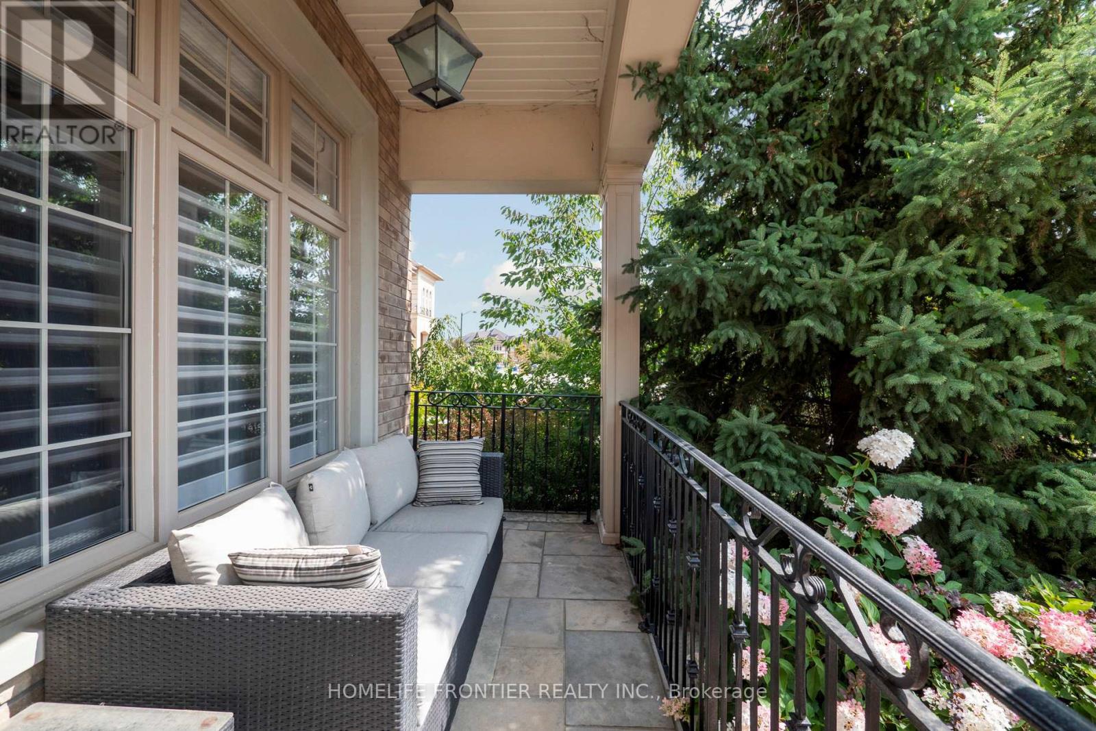 Property at 166 STANTON AVENUE N image 4