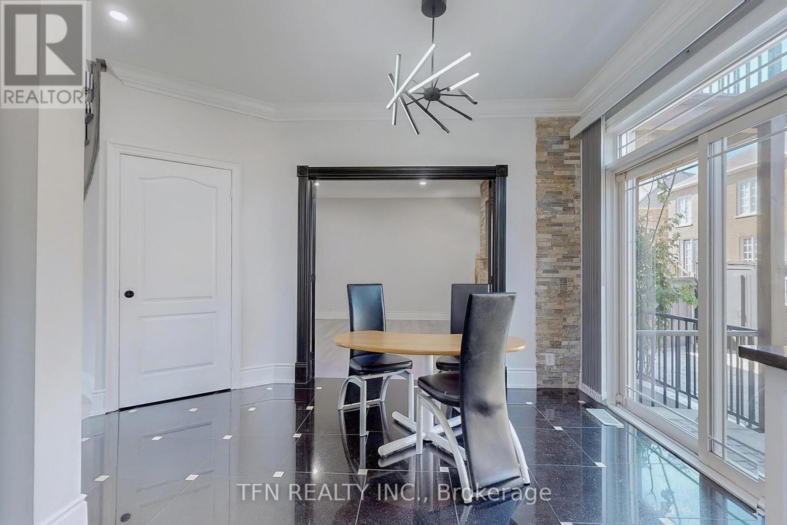 120 Valley Vista Drive, Vaughan (Patterson), Ontario  L6A 0Z3 - Photo 16 - N12410268