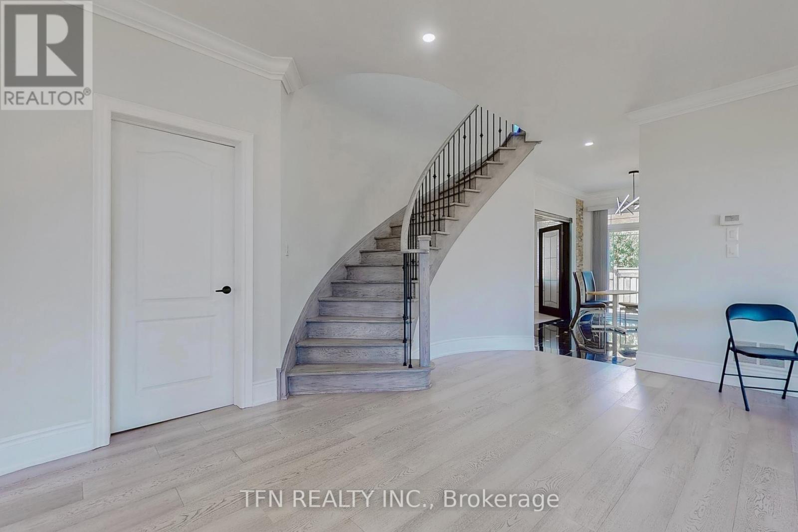 120 Valley Vista Drive, Vaughan (Patterson), Ontario  L6A 0Z3 - Photo 21 - N12410268