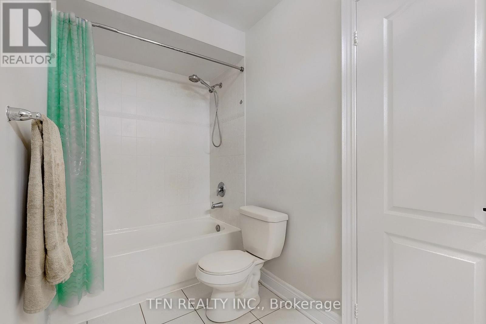 120 Valley Vista Drive, Vaughan (Patterson), Ontario  L6A 0Z3 - Photo 32 - N12410268