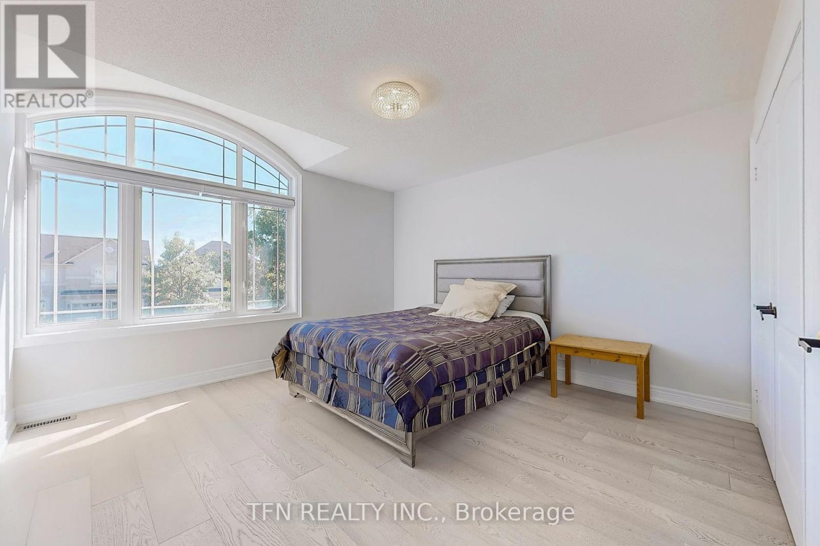 120 Valley Vista Drive, Vaughan (Patterson), Ontario  L6A 0Z3 - Photo 33 - N12410268
