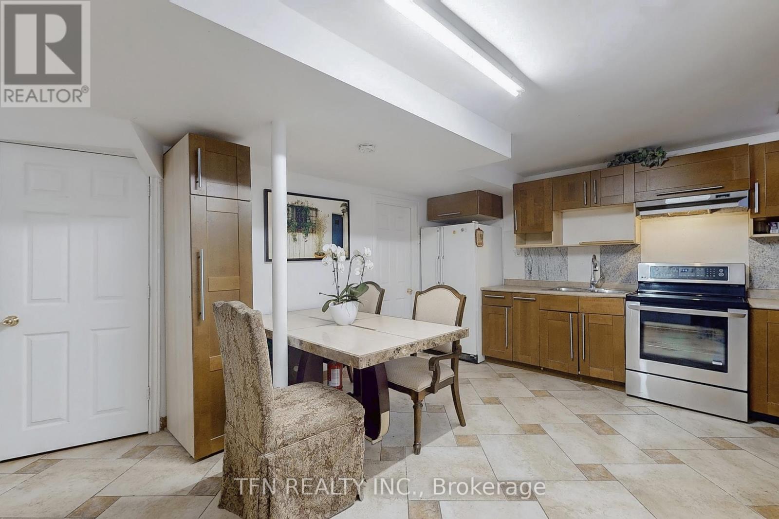 120 Valley Vista Drive, Vaughan (Patterson), Ontario  L6A 0Z3 - Photo 38 - N12410268