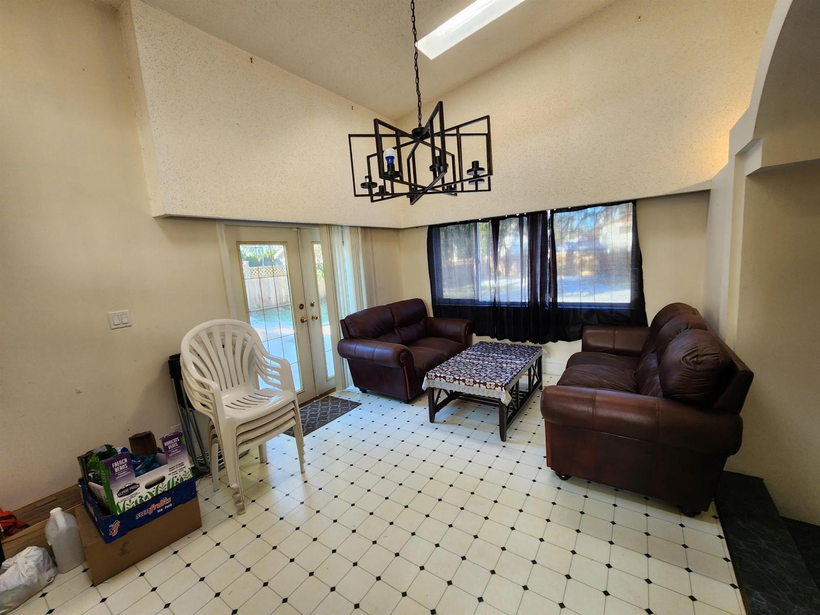 14361 Melrose Drive, Surrey, British Columbia  V3R 5R6 - Photo 5 - R3049244