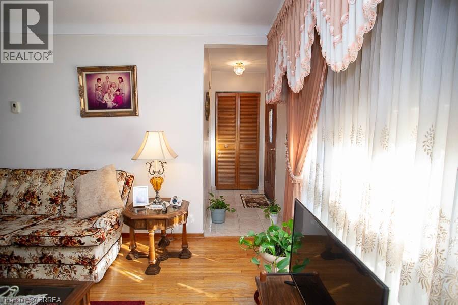 10 Linden Avenue, Brantford, Ontario  N3S 7E2 - Photo 3 - 40770453