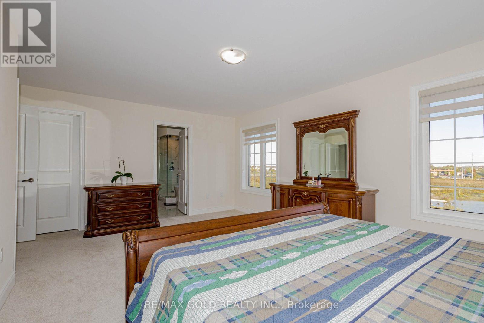 32 Claremount Drive, Brampton (Sandringham-Wellington North), Ontario  L6R 4G4 - Photo 29 - W12410256
