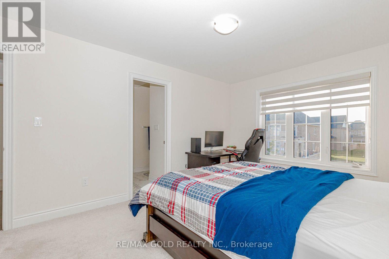 32 Claremount Drive, Brampton (Sandringham-Wellington North), Ontario  L6R 4G4 - Photo 42 - W12410256