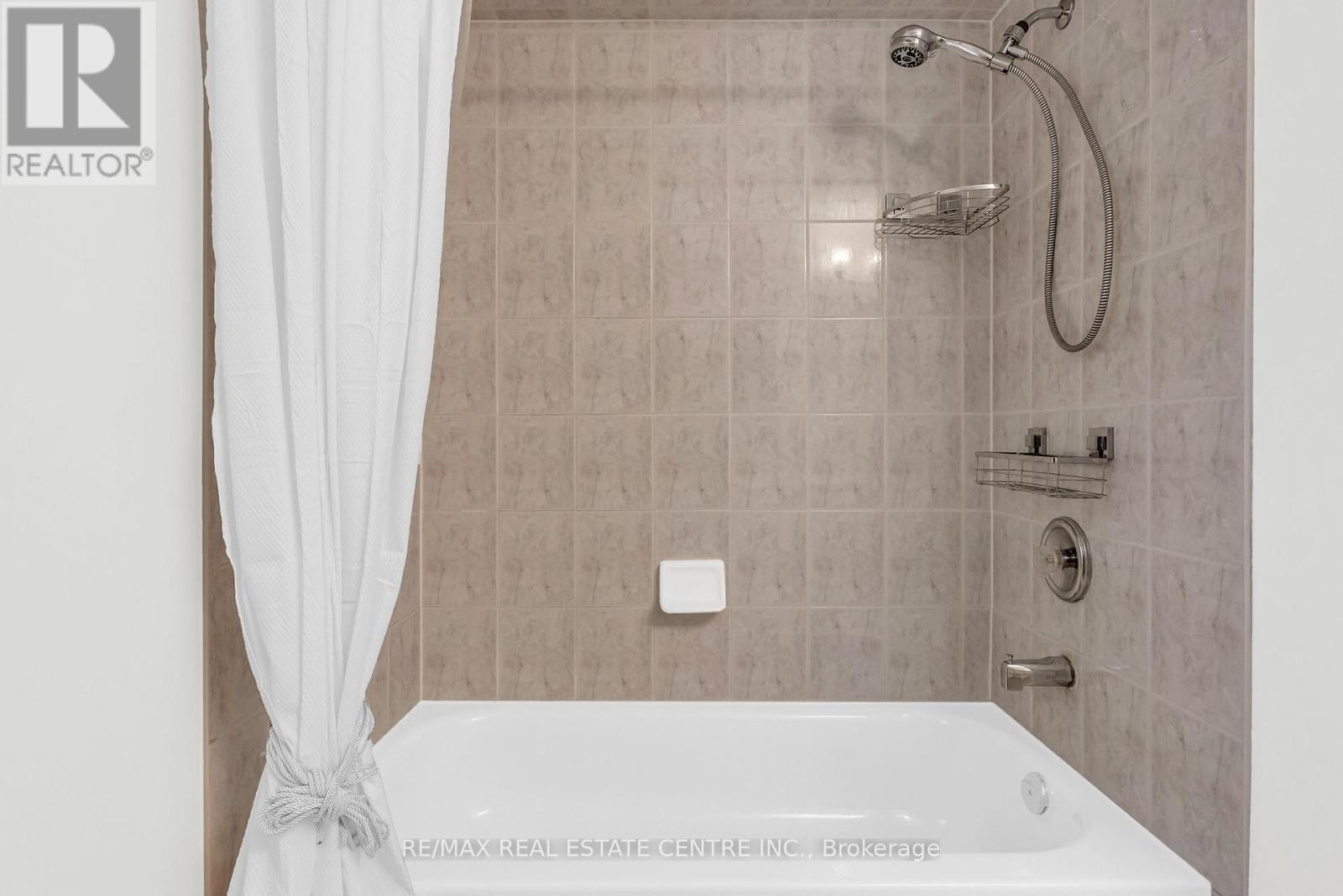 7173 Waldorf Way Nw, Mississauga, Ontario  L5N 7R3 - Photo 39 - W12410261
