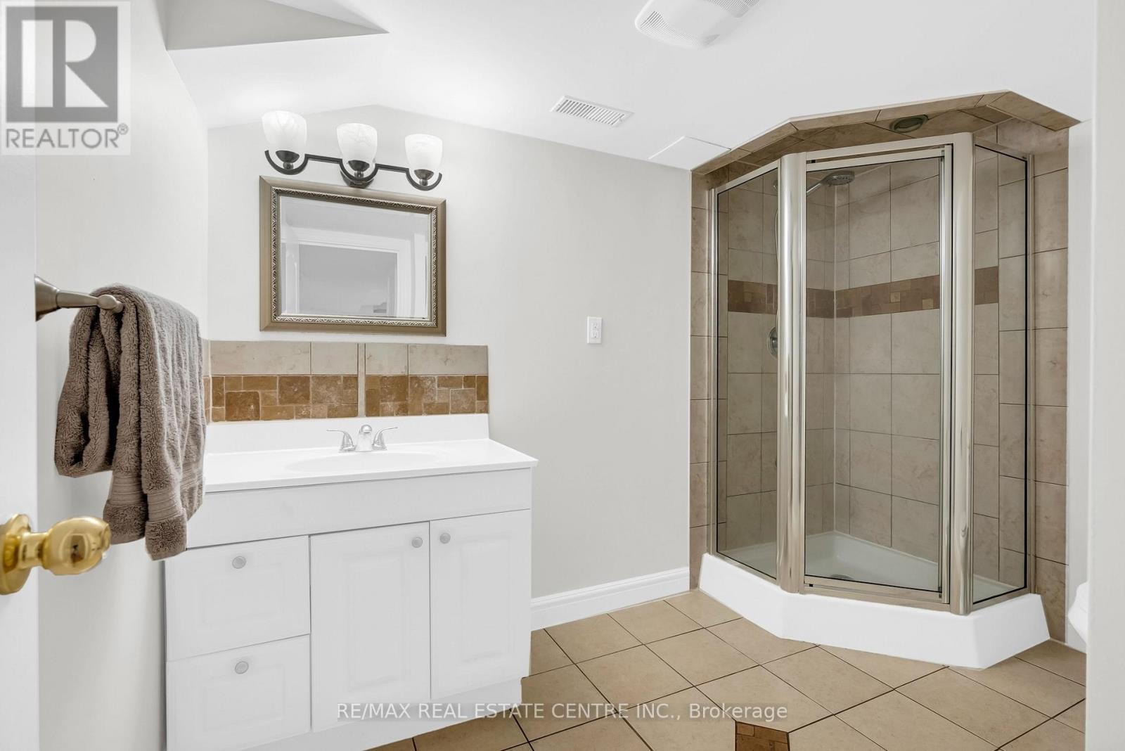 7173 Waldorf Way Nw, Mississauga, Ontario  L5N 7R3 - Photo 44 - W12410261