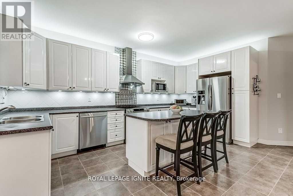 1170 Agram Drive, Oakville, Ontario  L6H 7R9 - Photo 11 - W12410278