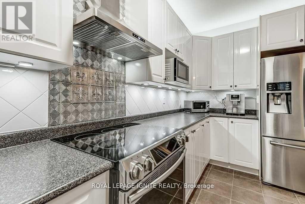 1170 Agram Drive, Oakville, Ontario  L6H 7R9 - Photo 12 - W12410278
