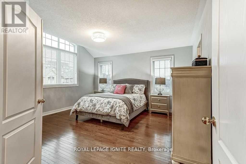 1170 Agram Drive, Oakville, Ontario  L6H 7R9 - Photo 20 - W12410278