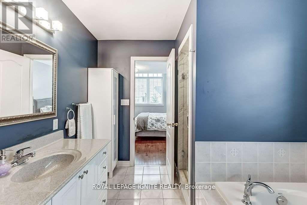 1170 Agram Drive, Oakville, Ontario  L6H 7R9 - Photo 23 - W12410278