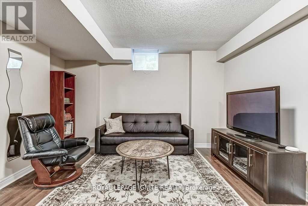 1170 Agram Drive, Oakville, Ontario  L6H 7R9 - Photo 32 - W12410278