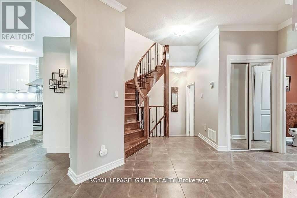 1170 Agram Drive, Oakville, Ontario  L6H 7R9 - Photo 6 - W12410278