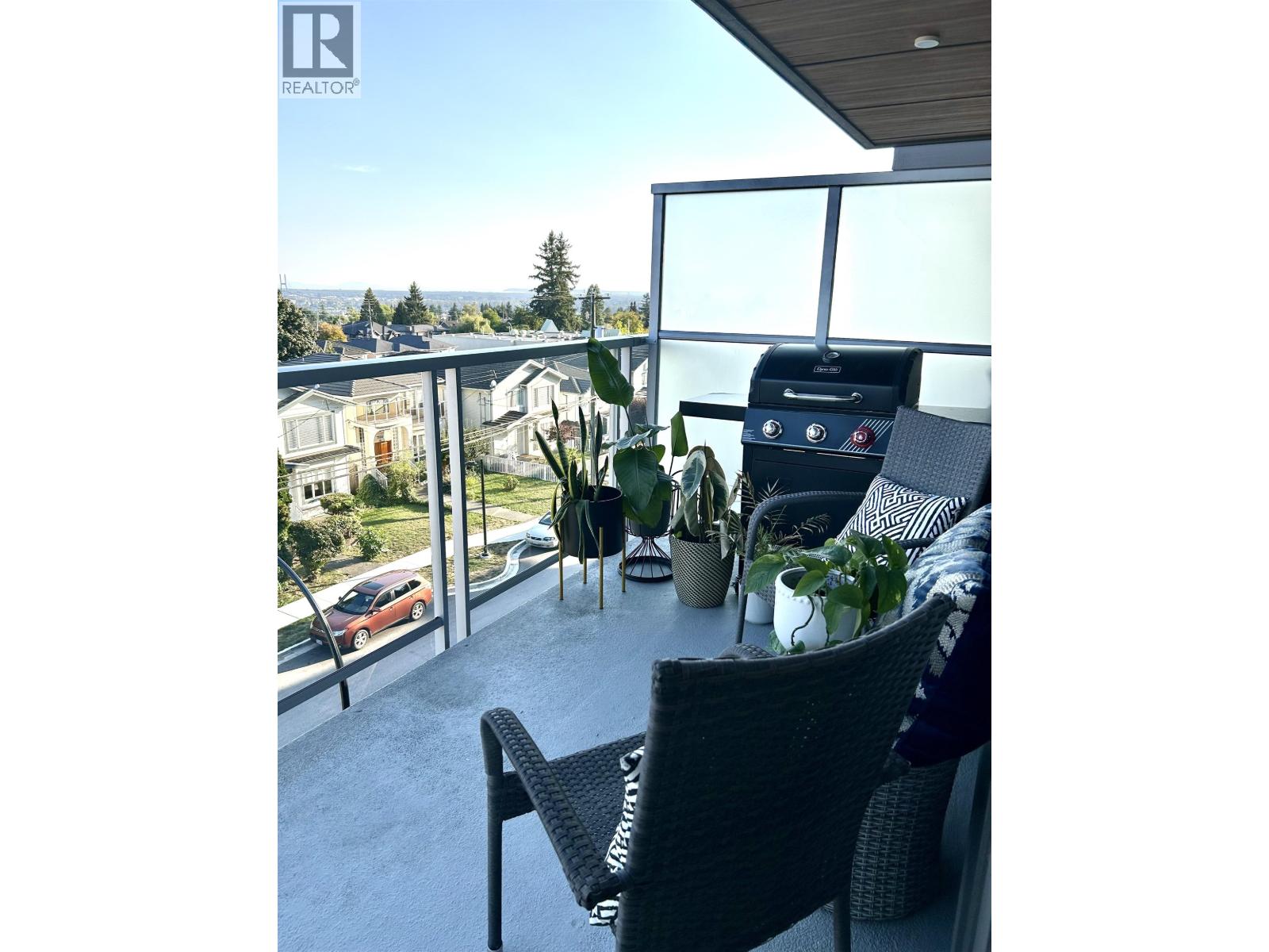 411 7799 17th Street, Burnaby, British Columbia  V3N 0J5 - Photo 4 - R3049058