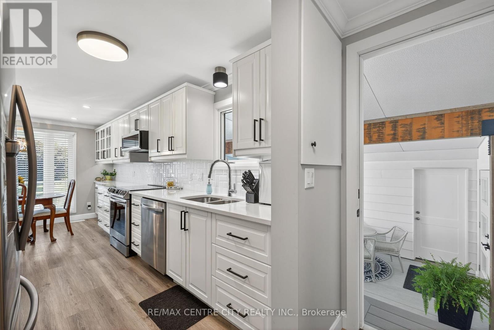 19 Miller Street, Strathroy-Caradoc, Ontario  N7G 3P4 - Photo 18 - X12410411