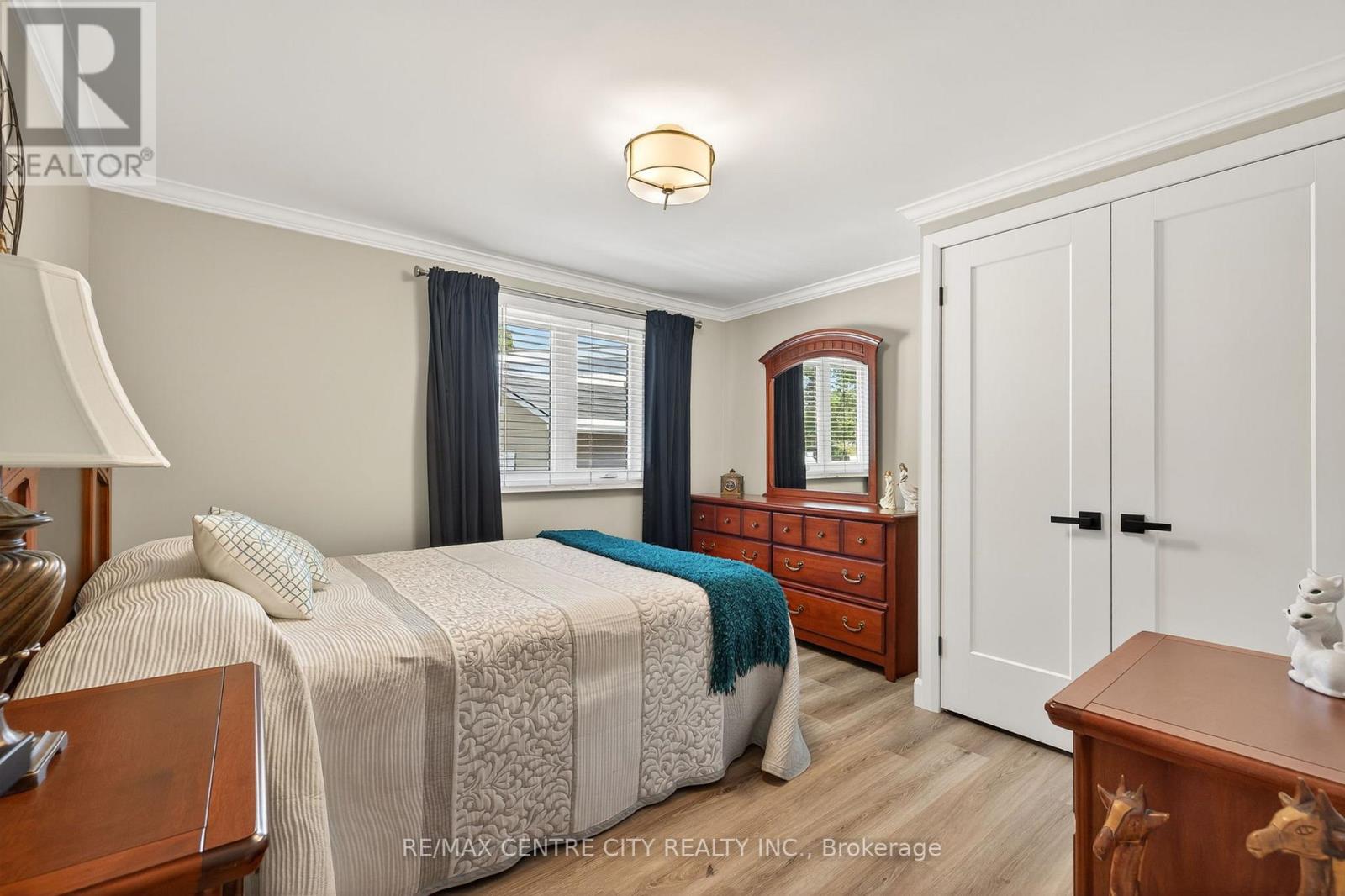 19 Miller Street, Strathroy-Caradoc, Ontario  N7G 3P4 - Photo 30 - X12410411
