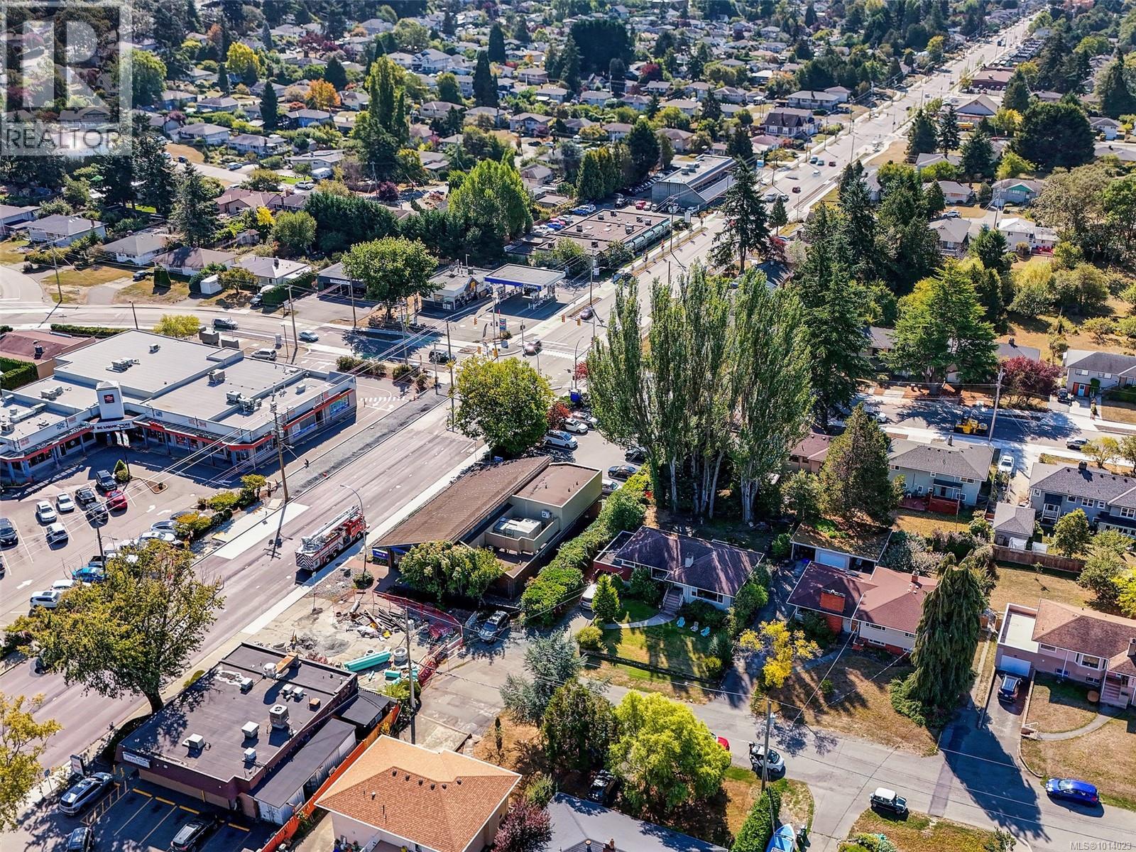 1660 Elm St, Saanich, British Columbia  V8P 2G4 - Photo 6 - 1014023