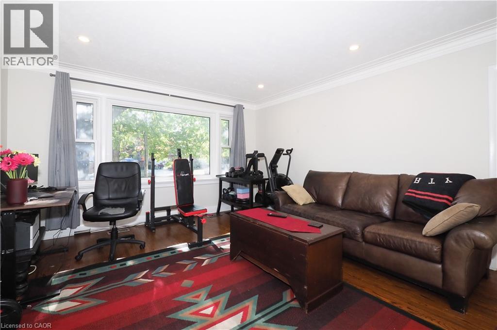 296 Dumfries Avenue, Kitchener, Ontario  N2H 2E8 - Photo 3 - 40769046