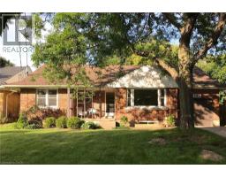 296 DUMFRIES Avenue, Kitchener, Ontario
