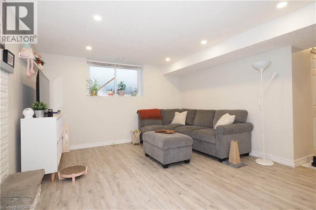 296 Dumfries Avenue, Kitchener, Ontario  N2H 2E8 - Photo 16 - 40769046
