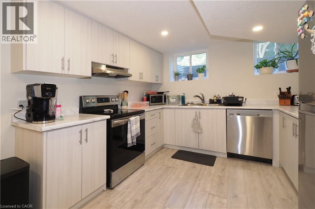 296 Dumfries Avenue, Kitchener, Ontario  N2H 2E8 - Photo 23 - 40769046
