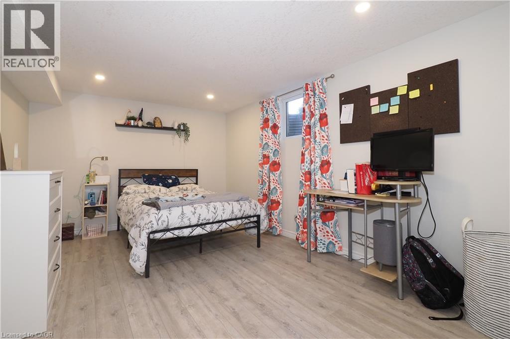 296 Dumfries Avenue, Kitchener, Ontario  N2H 2E8 - Photo 25 - 40769046