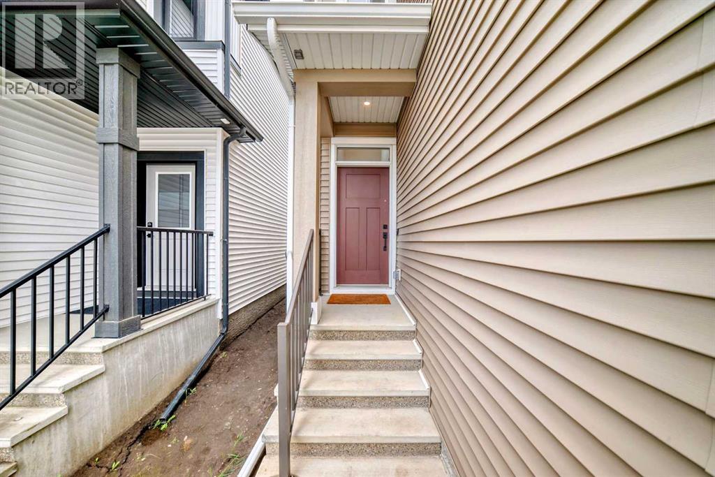 171 Hotchkiss Manor Se, Calgary, Alberta  T3S 0G5 - Photo 2 - A2241108