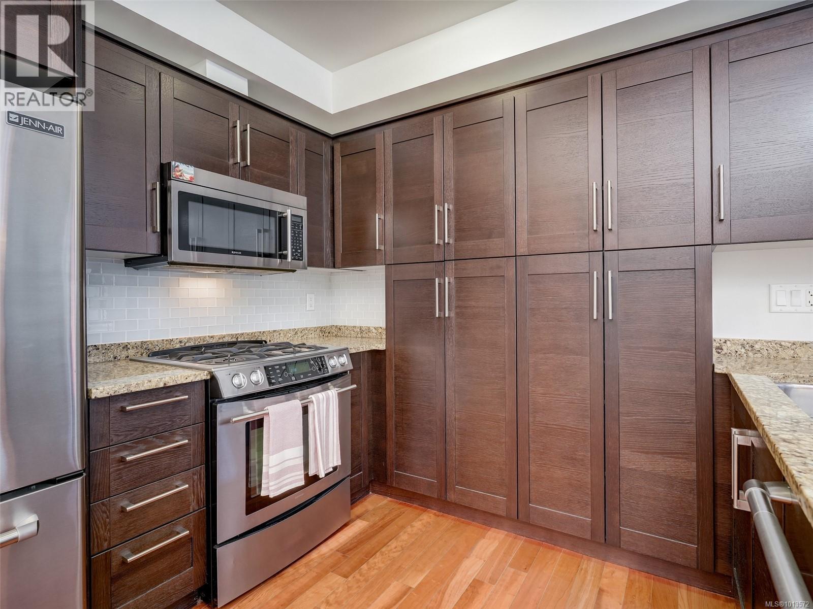 N608 737 Humboldt St, Victoria, British Columbia V8W 1B1 - Photo 9 - 1013572