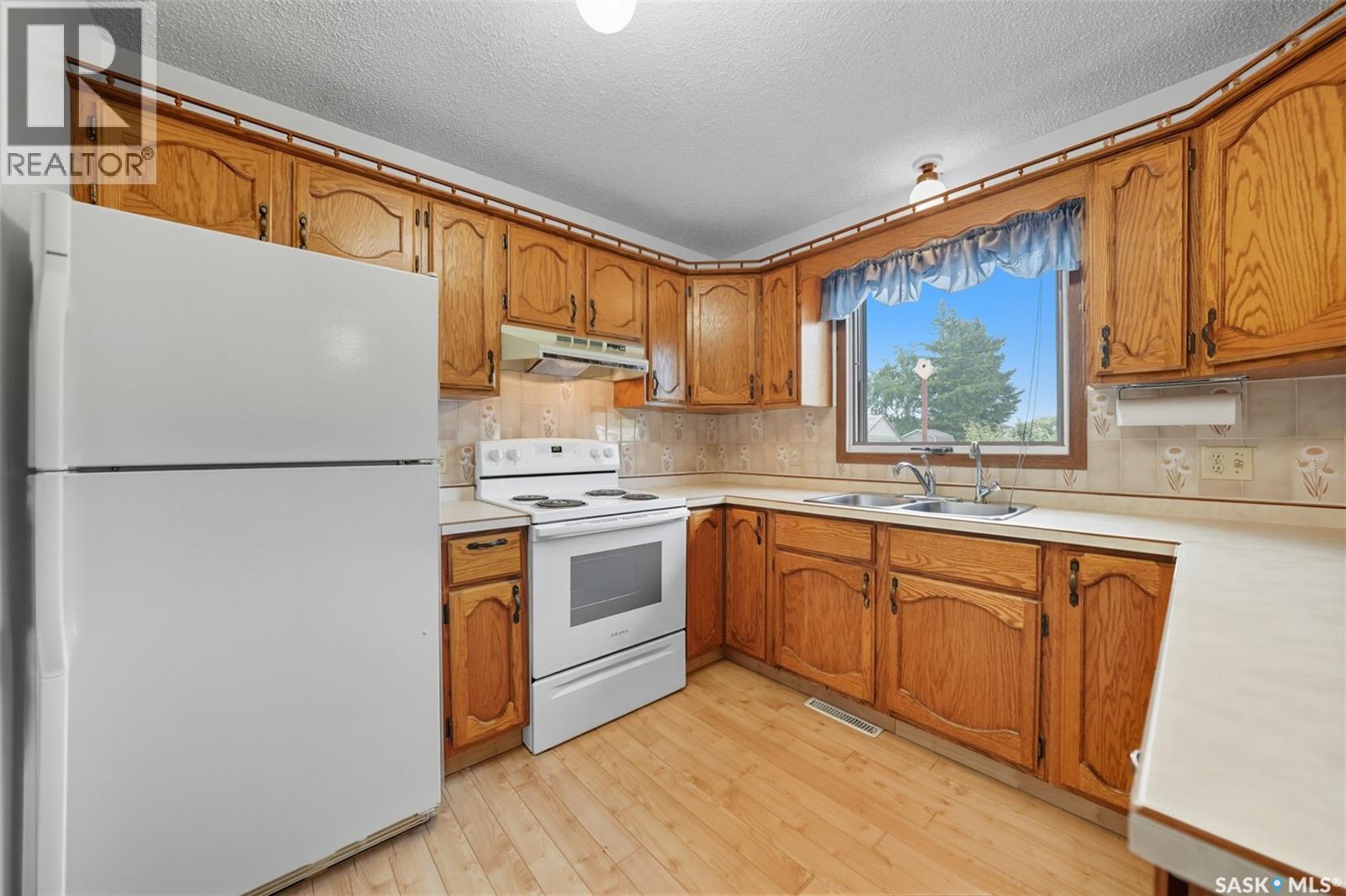 1211 16th Street, Humboldt, Saskatchewan  S0K 2A0 - Photo 8 - SK018674