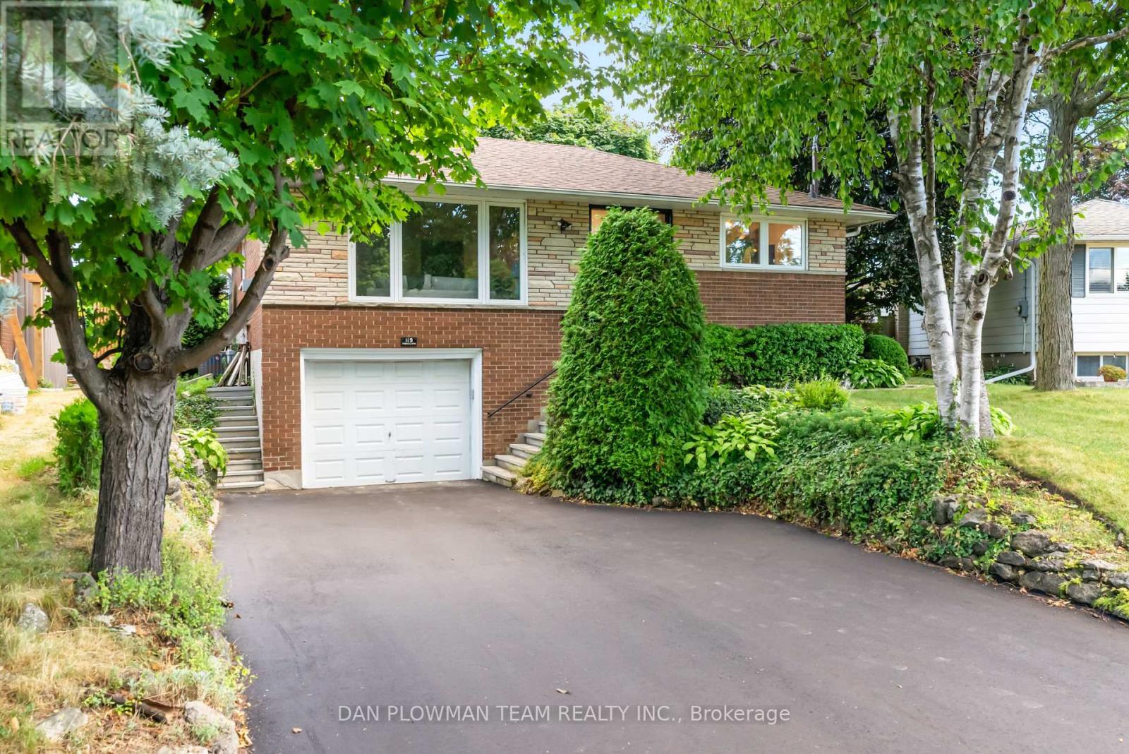 Property at 119 THORNCLIFFE STREET image 2