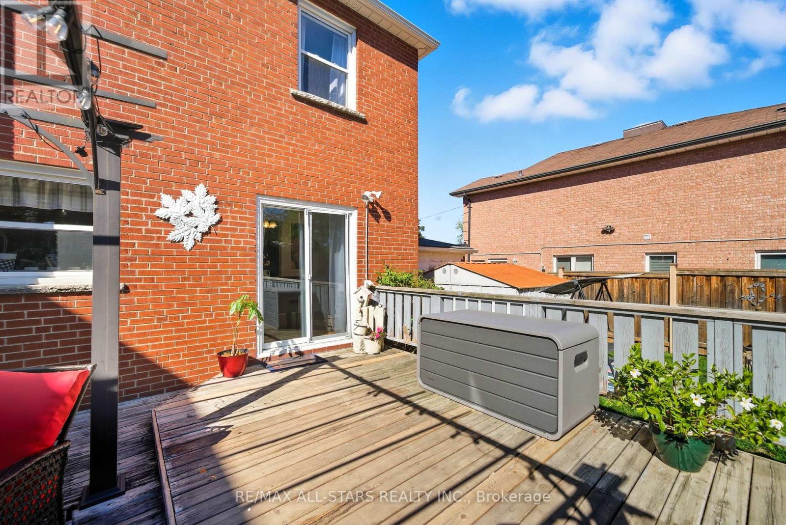 11 Chatterton Boulevard, Toronto, Ontario  M1M 2G3 - Photo 37 - E12410367