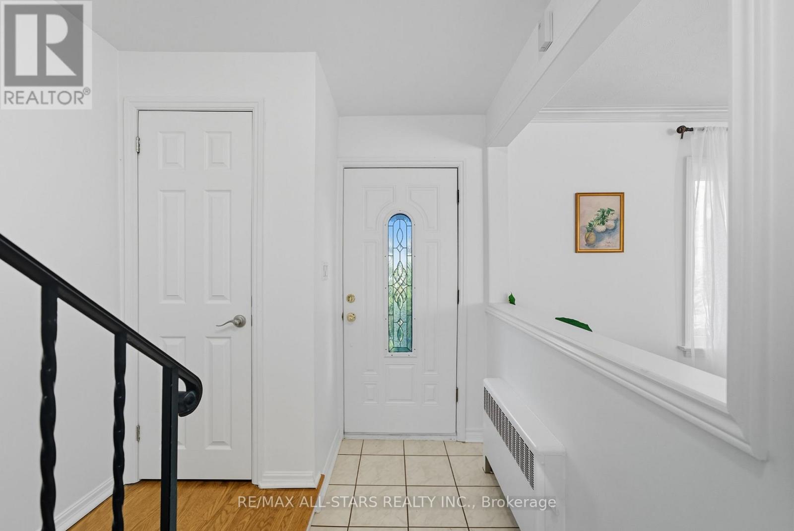 11 Chatterton Boulevard, Toronto, Ontario  M1M 2G3 - Photo 5 - E12410367