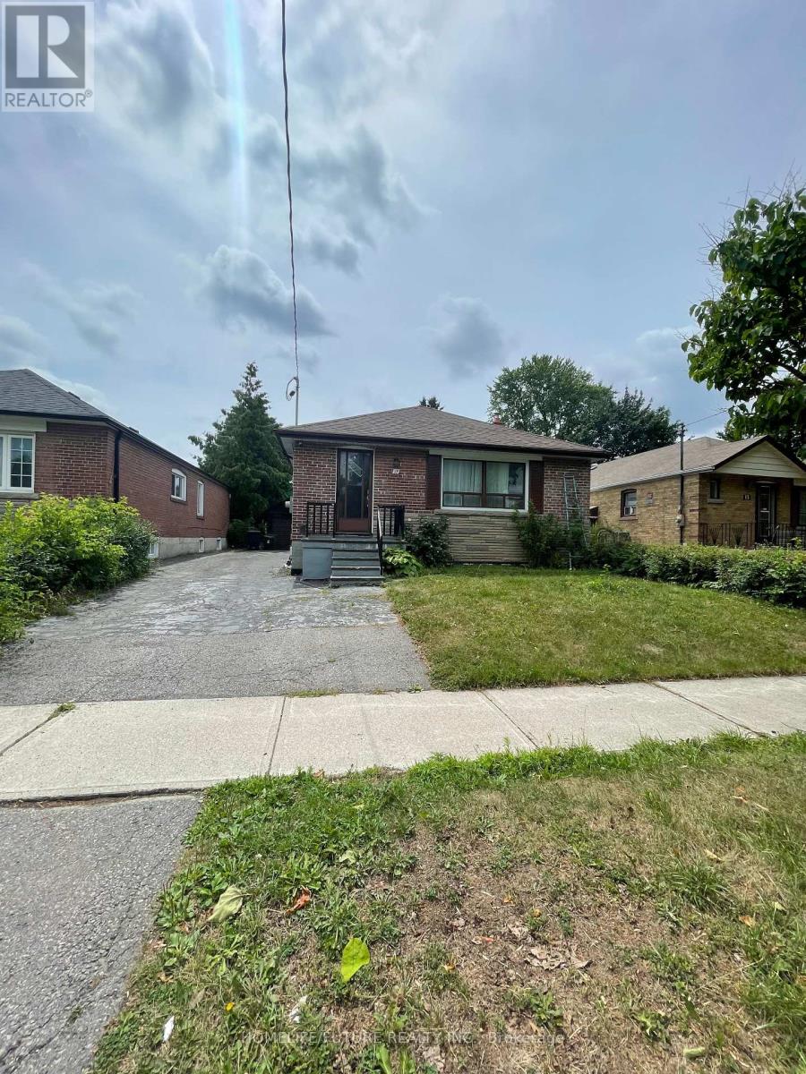 Main - 17 Flintridge Road, Toronto, Ontario  M1P 1C2 - Photo 1 - E12410423