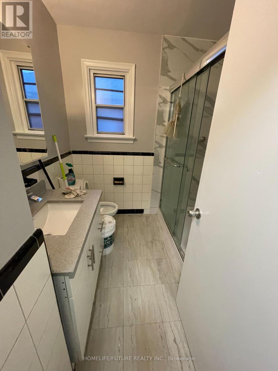Main - 17 Flintridge Road, Toronto, Ontario  M1P 1C2 - Photo 7 - E12410423