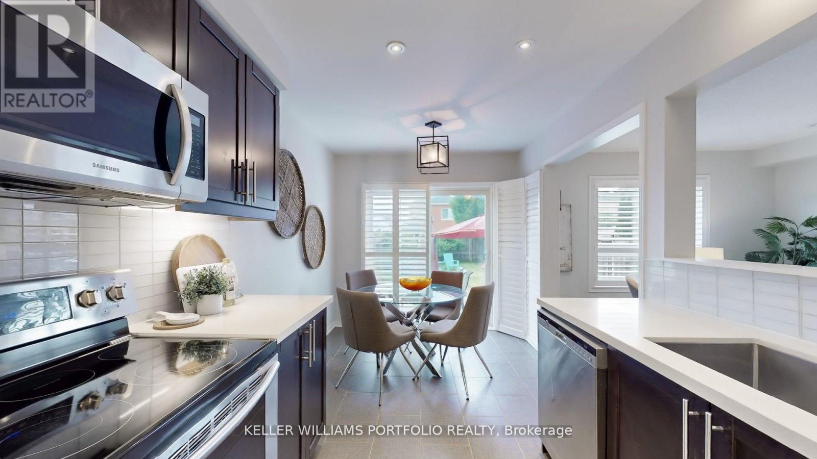 773 Miller Park Avenue, Bradford West Gwillimbury, Ontario  L3Z 0L8 - Photo 13 - N12410303